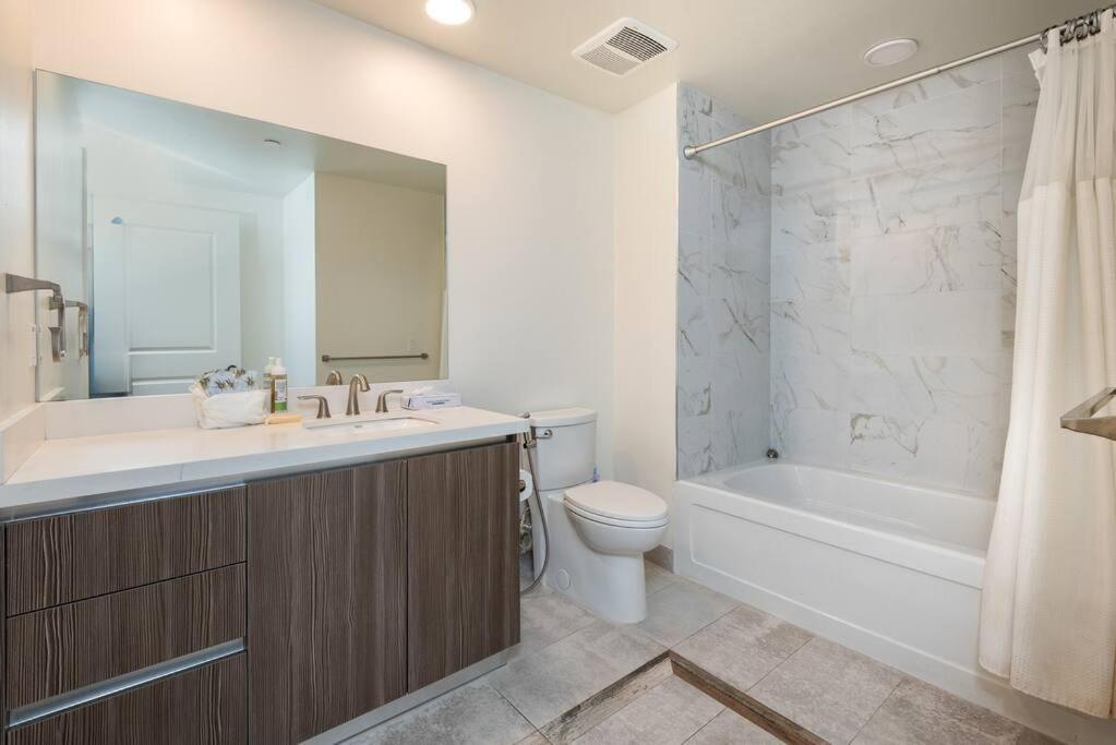 Luxurious Penthouse In Beverly Hills - Sleeps 10 Los Angeles Eksteriør billede